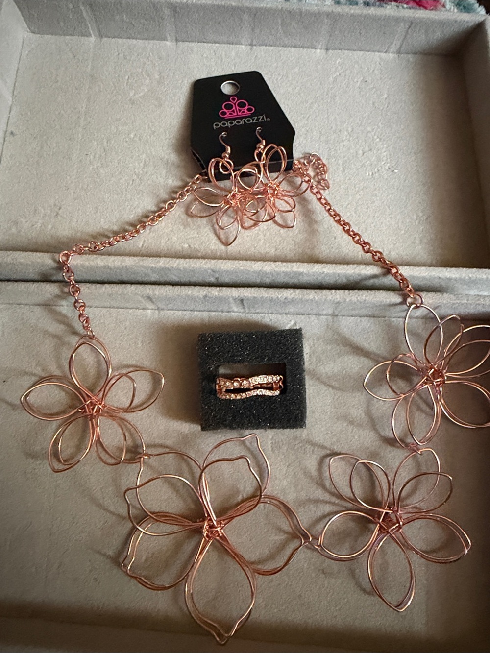 paparazzi Rose Gold Wire Floral Necklace and Earrings Set